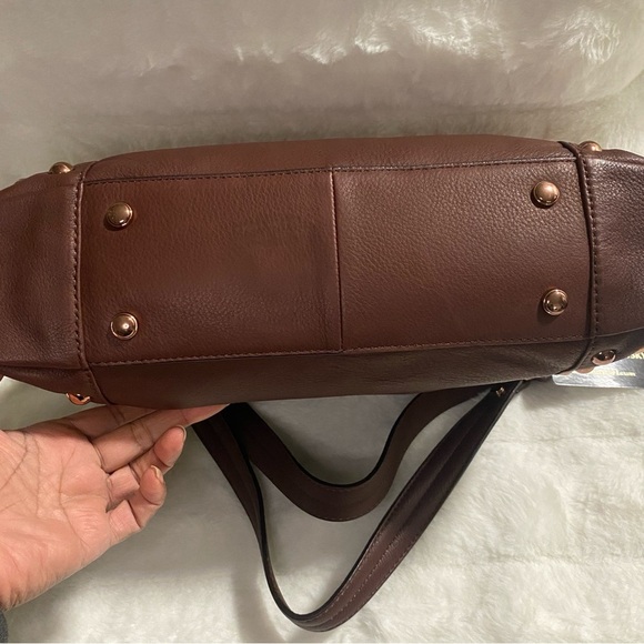 NWT B Makowsky Leather Shoulder Crossbody Handbag, Copper Studs & Suede Accents - Picture 3 of 14